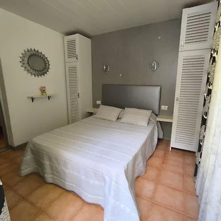 Apartamento Paradero Las Americas Con Jardin شقة *